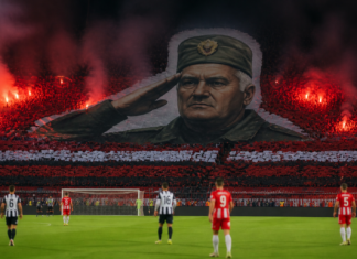 Skandalozna koreografija na derbiju: na sjeveru Zvezdinog stadiona lik Ratka Mladića i natpis „Pravc Skandalozna koreografija na derbiju: na sjeveru Zvezdinog stadiona lik Ratka Mladića i natpis „Pravc